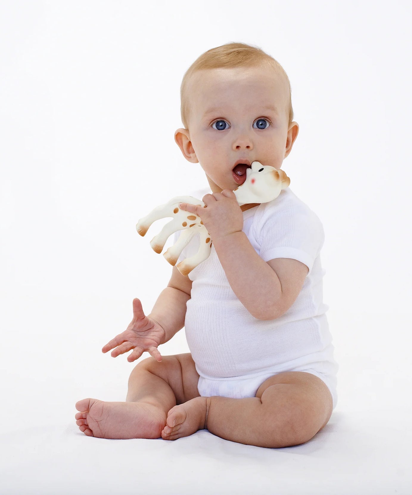Sophie La Girafe Infant Teether Made with 100% Natural Rubber - 0+ Months - MINIMEE KIDS