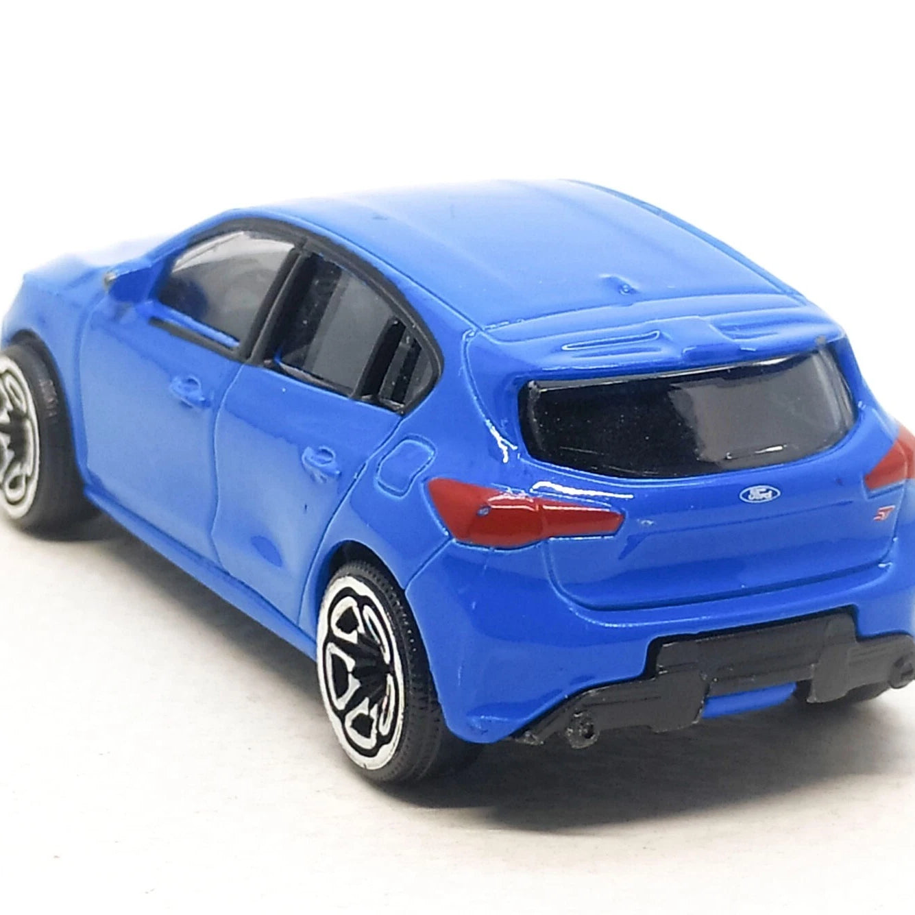 Majorette Street Cars Ford Focus ST | Officially Licensed Blue Die-Cast Metal Hot Hatch, Realistic 1:64 Scale Model for Kids and Collectors Aged 3+