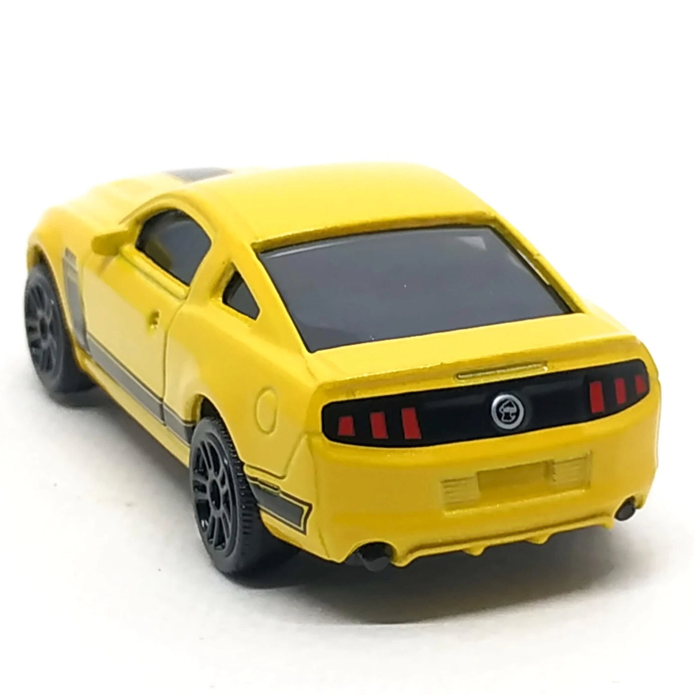Majorette Street Cars Ford Mustang Boss 302 | Officially Licensed Yellow Die-Cast Metal Muscle Car, Realistic 1:64 Scale Model for Kids and Collectors Aged 3+