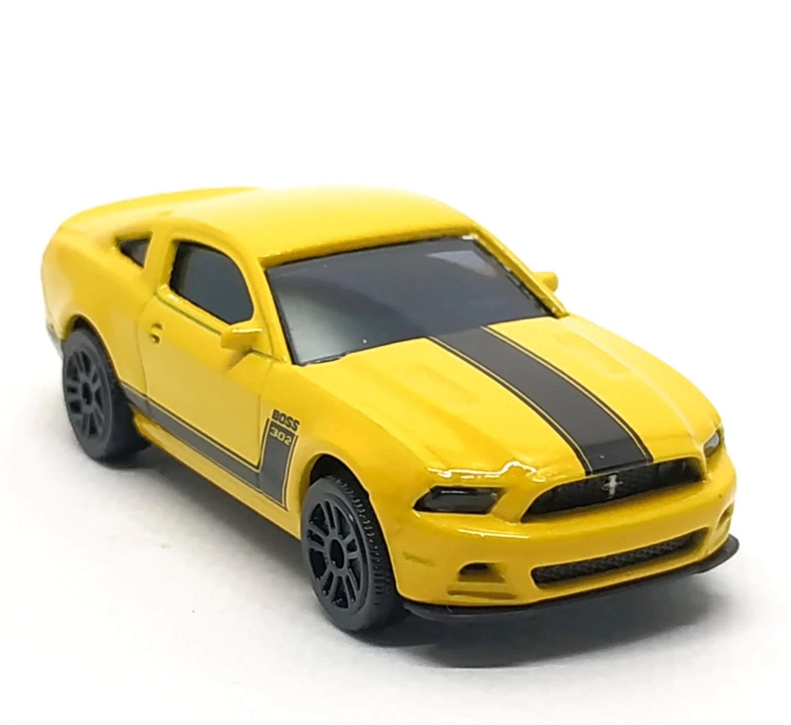 Majorette Street Cars Ford Mustang Boss 302 | Officially Licensed Yellow Die-Cast Metal Muscle Car, Realistic 1:64 Scale Model for Kids and Collectors Aged 3+
