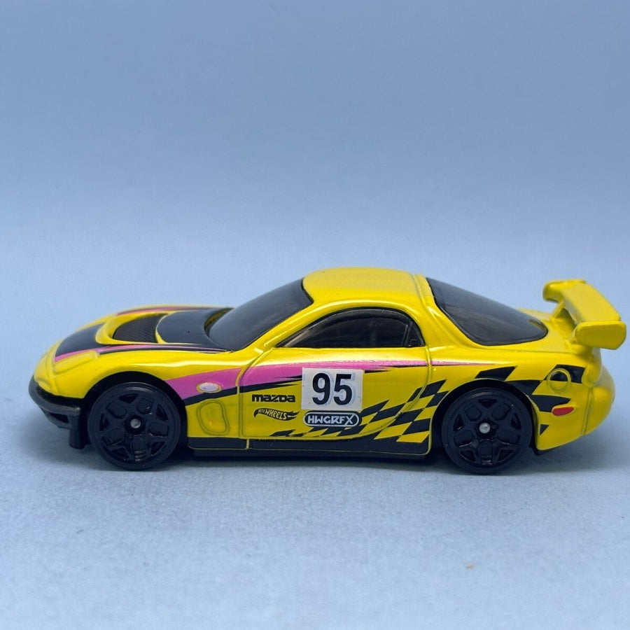 Hot Wheels ’95 Mazda RX-7 Drift Yellow – HW 70s vs 90s Series 2025 Die-Cast Car (163/250, 9/10) JDM Collectible
