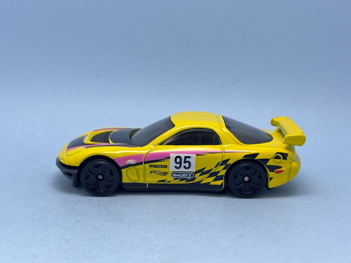 Hot Wheels ’95 Mazda RX-7 Drift Yellow – HW 70s vs 90s Series 2025 Die-Cast Car (163/250, 9/10) JDM Collectible