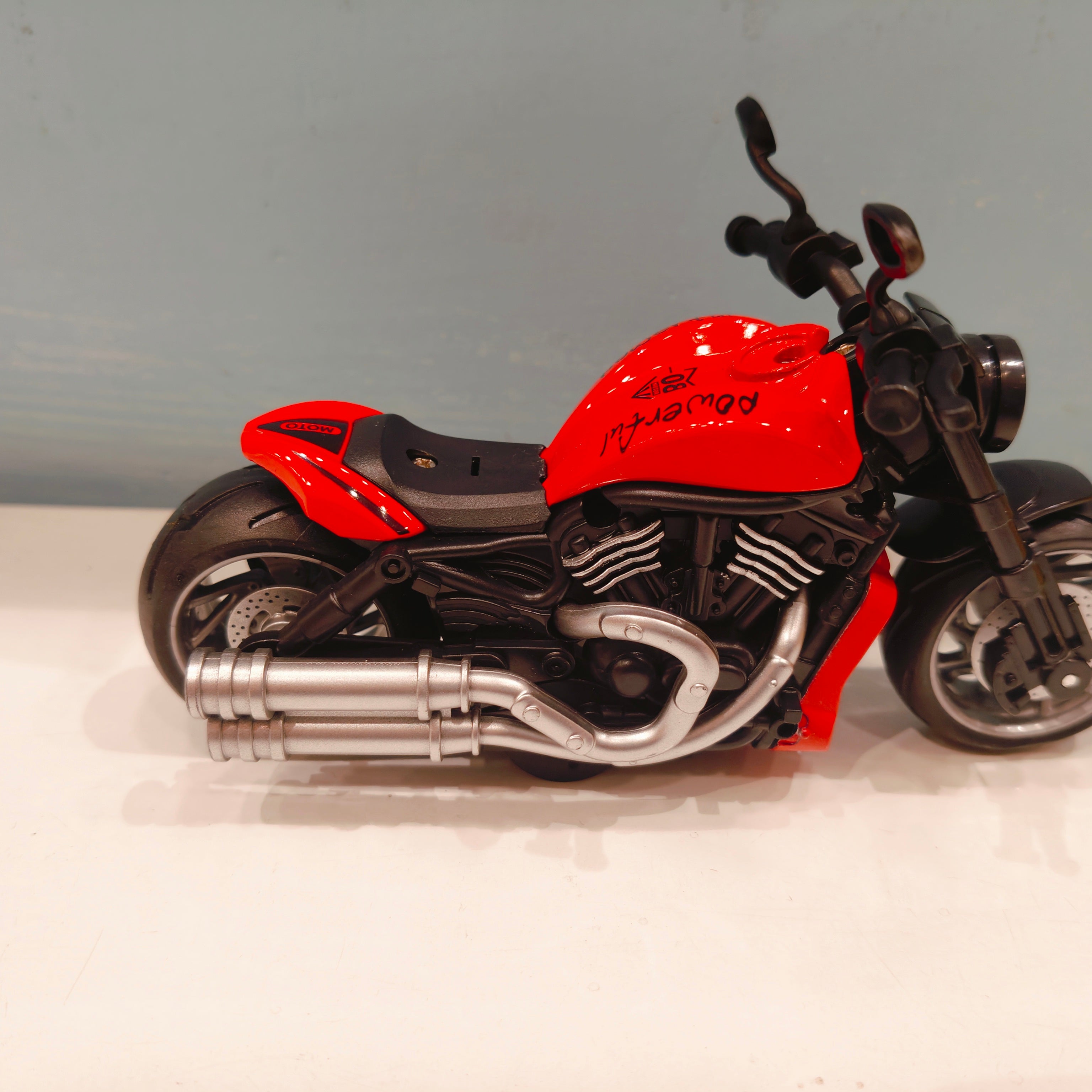 Alloy Motorcycle Harley Davidson Simulation Model Vehicle with Music & Light | Pull Back Motorcycles Toy, Gift for Boys Kids Age 3+ Years Old - Red