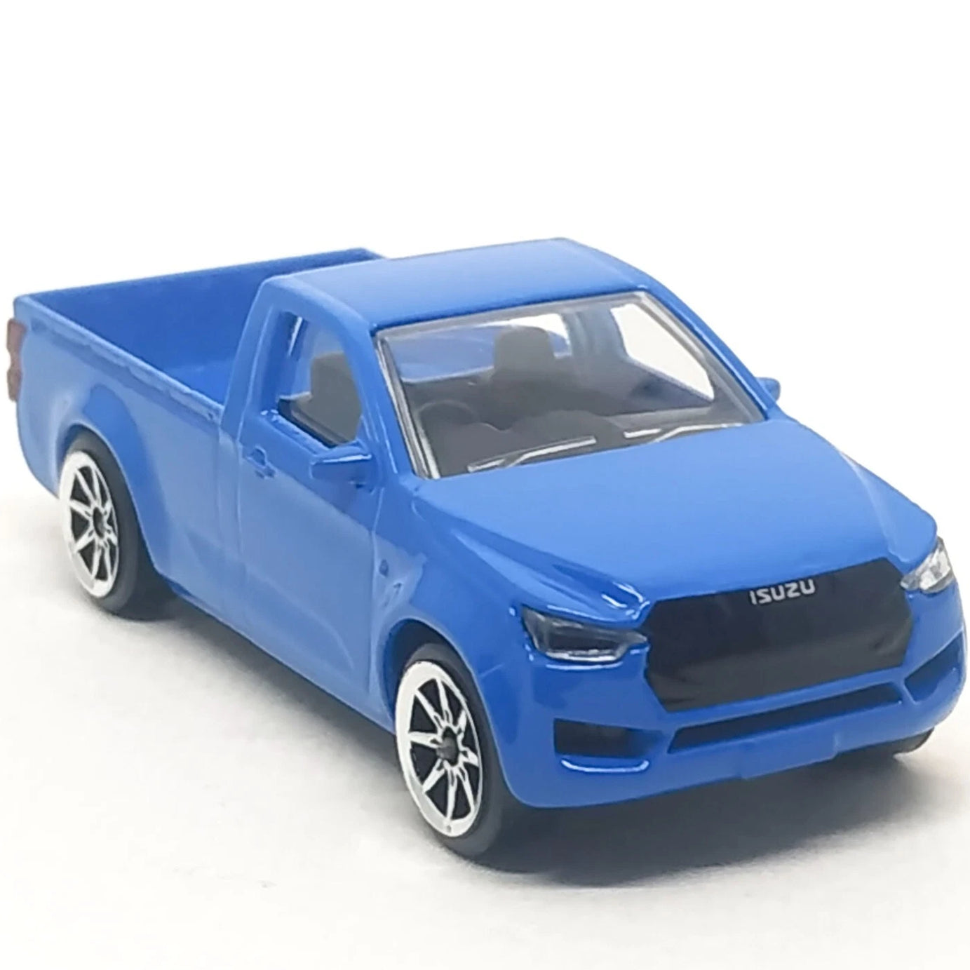 Majorette Street Cars Isuzu D-Max | Officially Licensed Blue Die-Cast Metal Pickup Truck, Realistic 1:64 Scale Model for Kids and Collectors Aged 3+