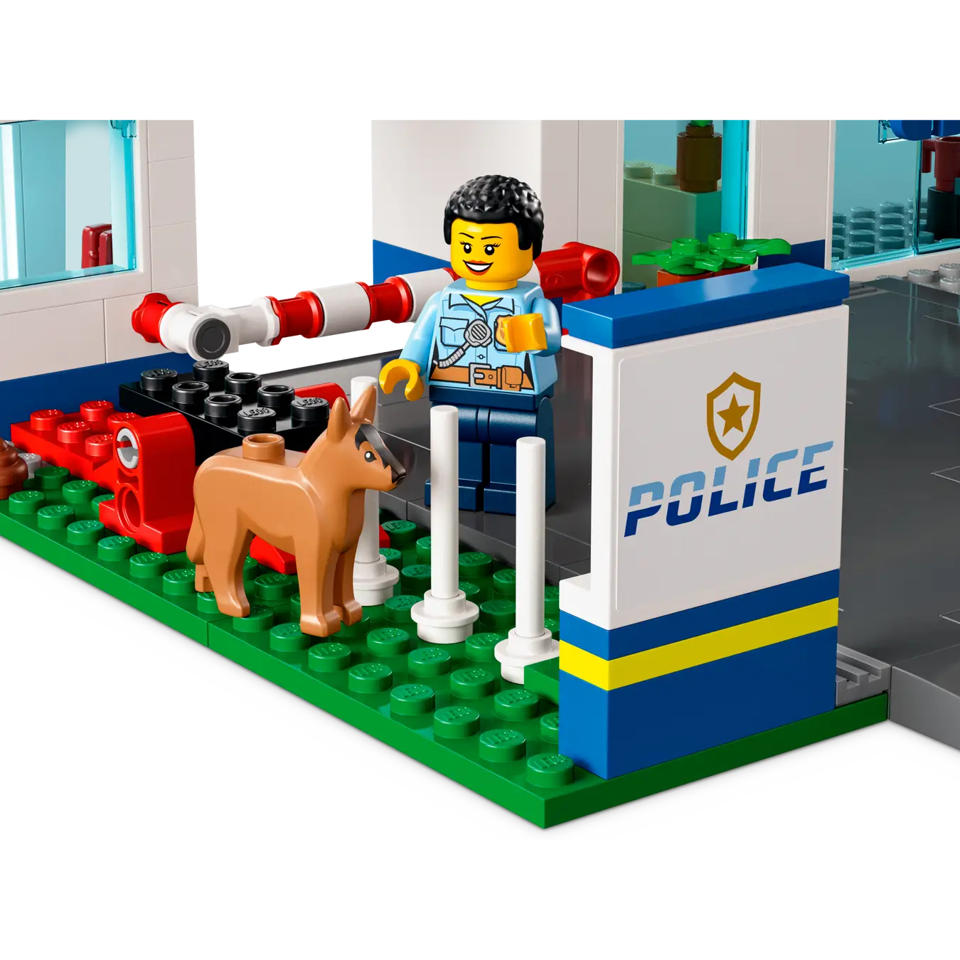 LEGO City 60316 Police Station Building Set – 668 Pieces with 5 Minifigures, Escape Motorcycle, Dog Figure, and Police Vehicle – Creative Play for Kids Ages 6+