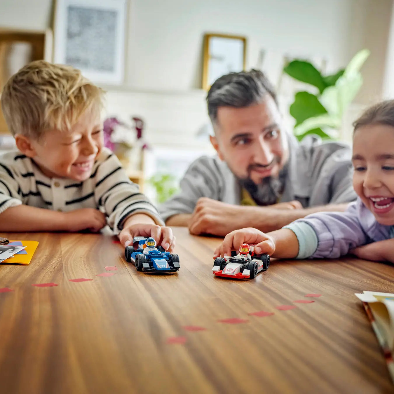 LEGO City 60464 Williams Racing & Haas F1 Team Race Cars, 2-in-1 Toy Building Set with Starter Bricks, 2 Minifigures, and Accessories for Kids Aged 4 and Up (92 Pieces)