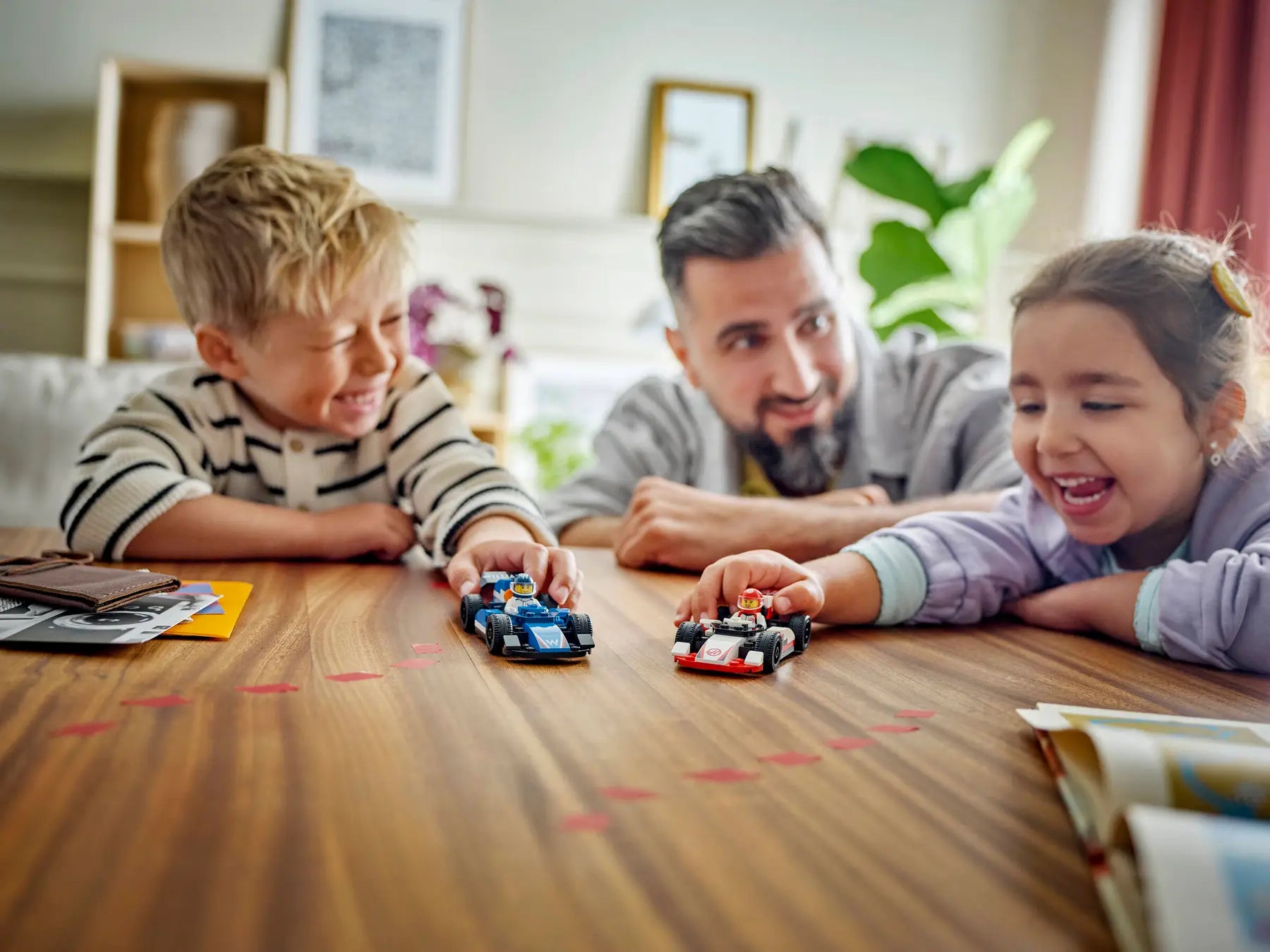 LEGO City 60464 Williams Racing & Haas F1 Team Race Cars, 2-in-1 Toy Building Set with Starter Bricks, 2 Minifigures, and Accessories for Kids Aged 4 and Up (92 Pieces)