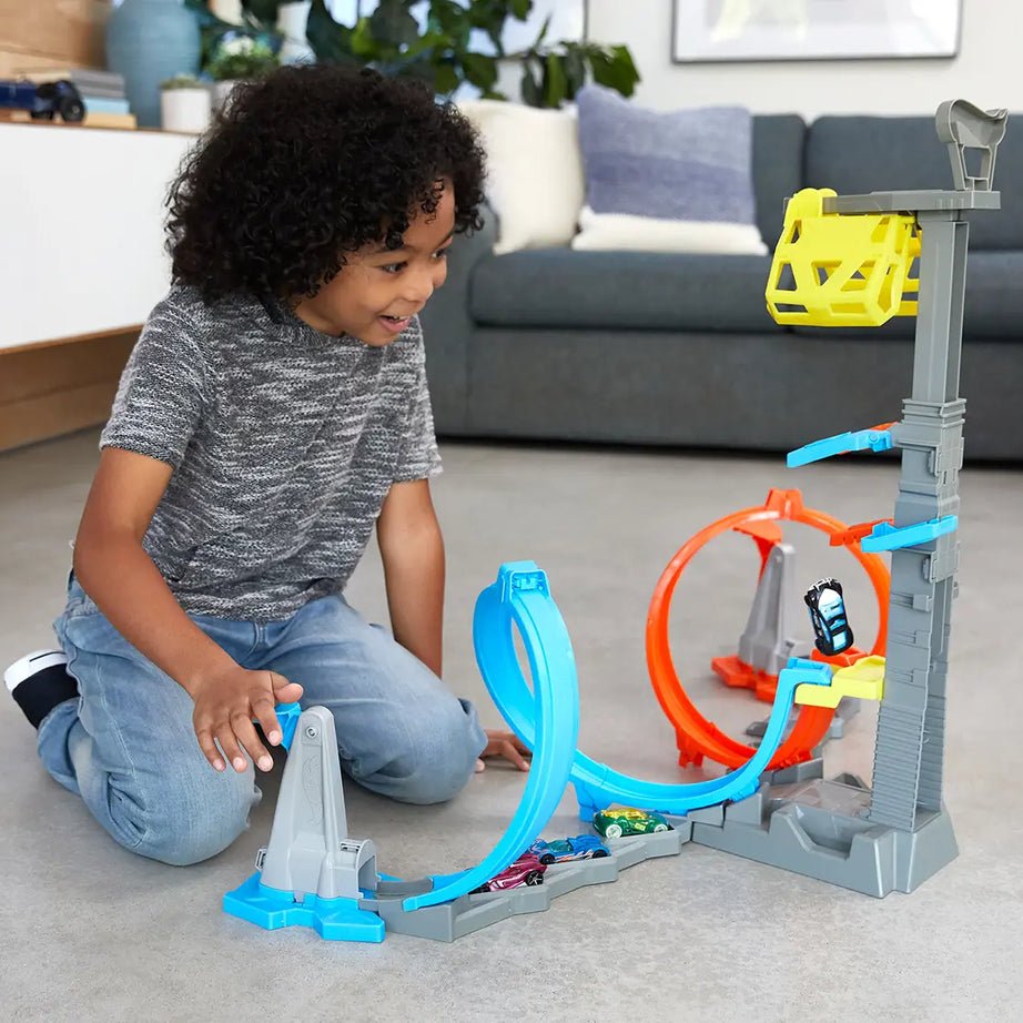 Hot Wheels Stunt Tracks Loop & Launch Track Set with Adjustable 2-Foot-Tall Loop, High-Speed Stunt Racing, and 1 Hot Wheels Car for Kids 5+ Years | GRW39