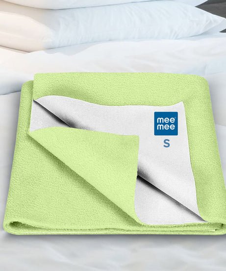 Mee Mee Total Dry & Breathable Waterproof Mattress Protector Sheet for Babies | Ultra Absorbent & Rash-Free Dry Mat for Newborns | Reusable Diaper-Free Night Sheet in Small, Medium, Large & XL Sizes | SUbject to Availability Color will be Provided - MINIMEE KIDS