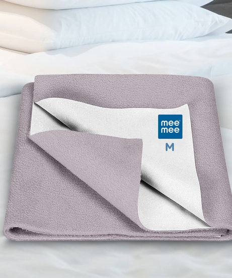 Mee Mee Total Dry & Breathable Waterproof Mattress Protector Sheet for Babies | Ultra Absorbent & Rash-Free Dry Mat for Newborns | Reusable Diaper-Free Night Sheet in Small, Medium, Large & XL Sizes | SUbject to Availability Color will be Provided - MINIMEE KIDS