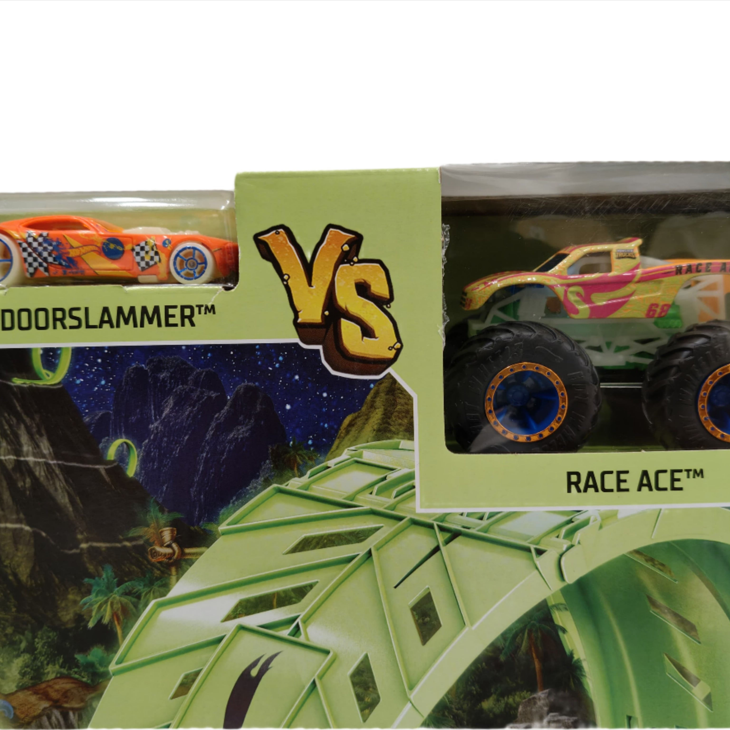 Hot Wheels Monster Trucks Glow in the Dark - Epic Loop Challenge Playset 1 Race car vs 1 monster car Playset with Launcher, Ramp & Giant Loop