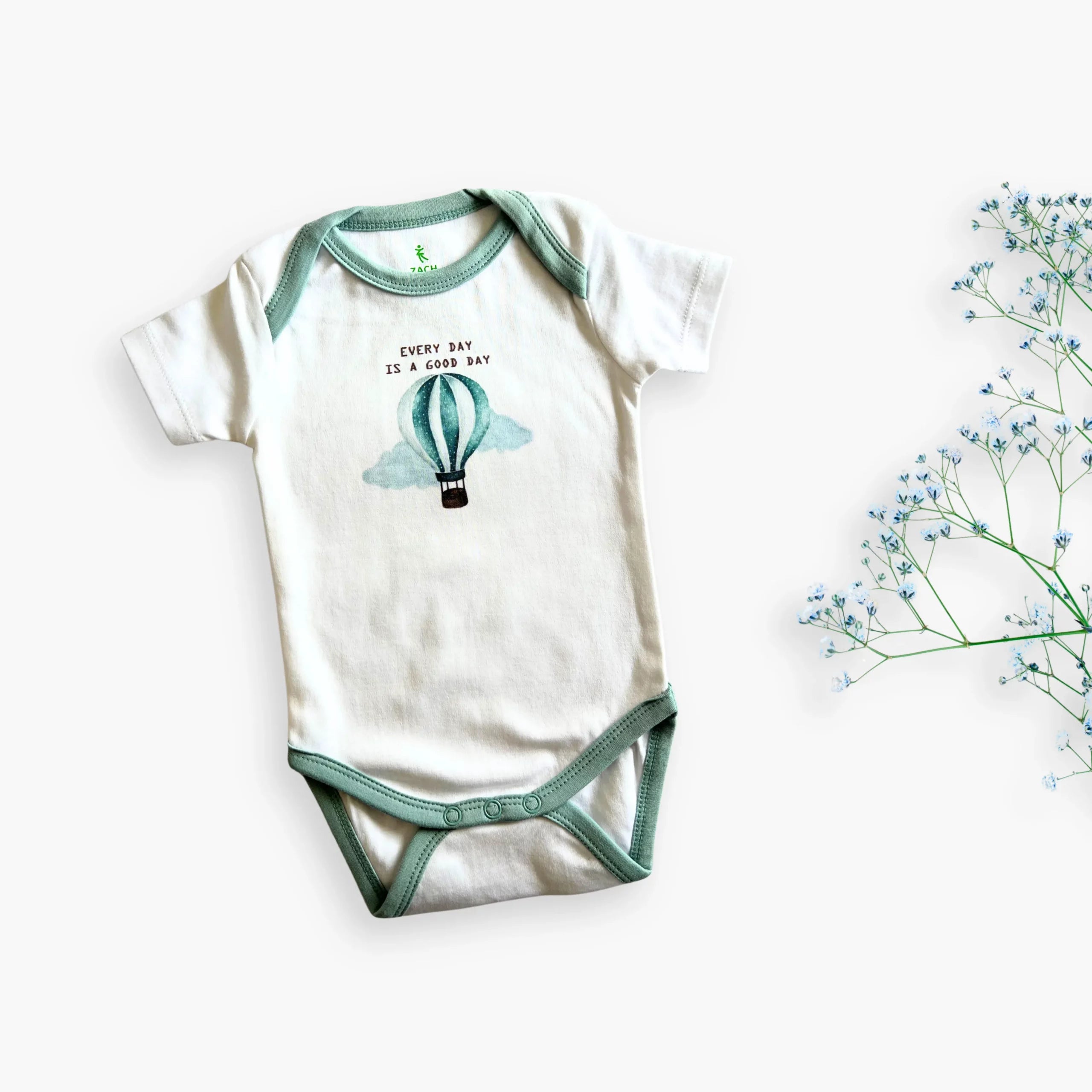 Zach & Kiki Infant 7 Piece Gift Set – Hot Air Balloon Theme, 100% Cotton Newborn Essentials with Bodysuit, Sleepsuit, Bib, Cap, Mittens, and Booties