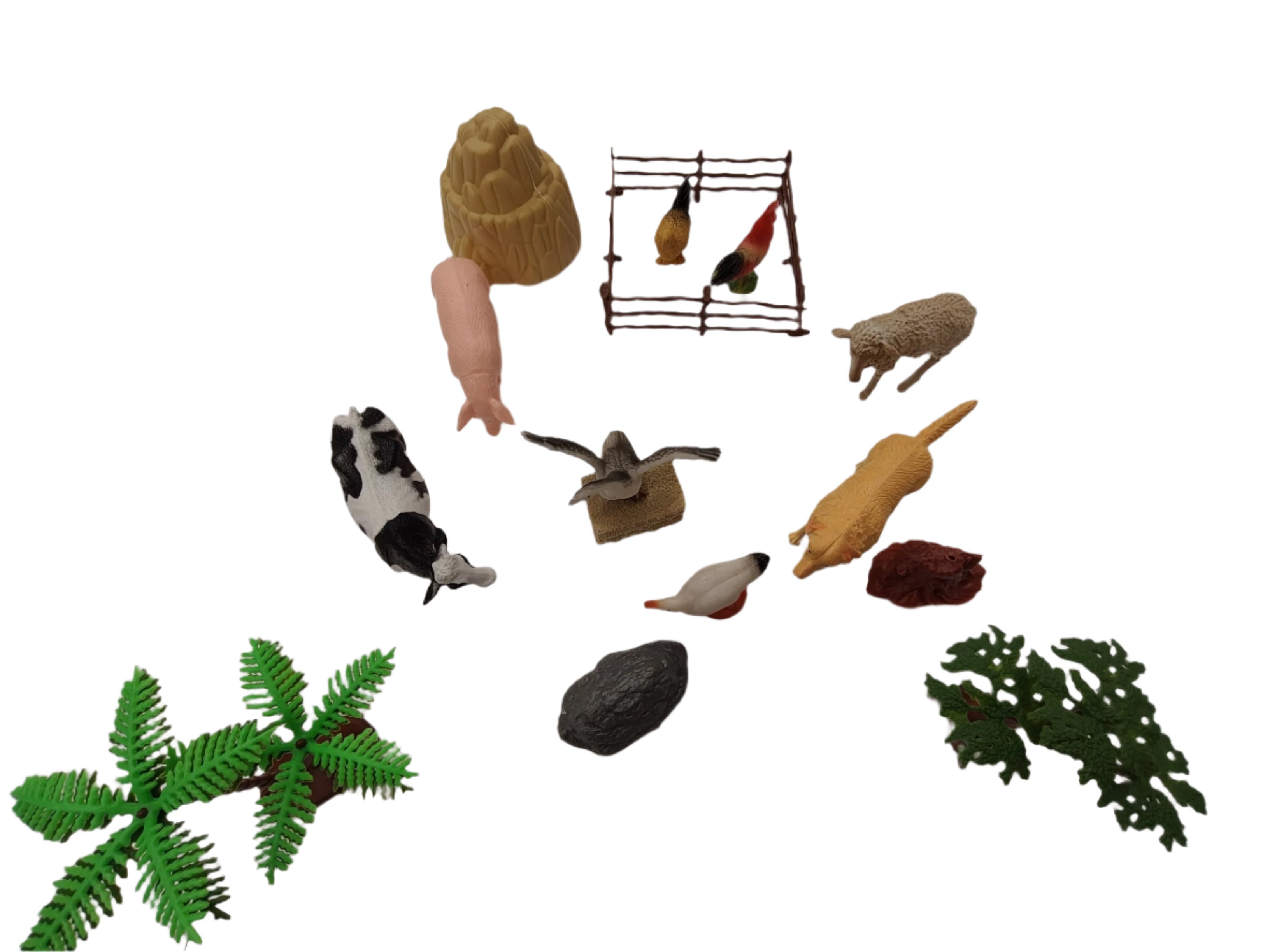 Ucok Toys Farm Animal World Playset - 19 Pieces with Farm Accessories, Trees & World Map | Educational Animal Figurines for Kids 3+ Years