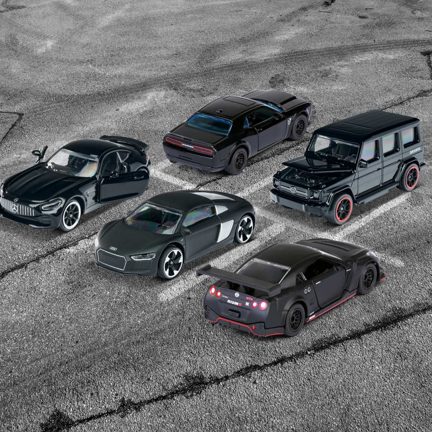 Majorette Black Edition 5 Pieces Giftpack – 1:64 Scale Die-Cast Cars | Premium Black-Themed Collection | Includes Mercedes-AMG GT R, Dodge Challenger SRT Demon, Nissan GT-R Nismo GT3, Brabus B63s, and Audi R8 Coupé – 7.5 cm Metal Toy Cars