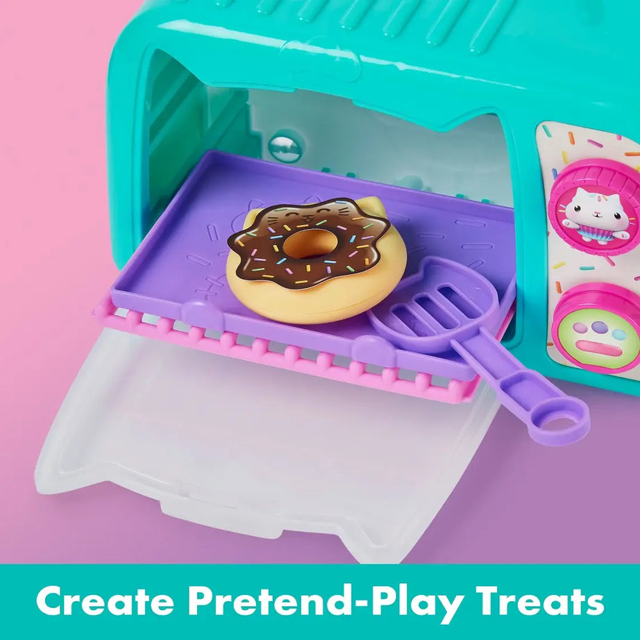 Gabby’s Dollhouse Cakey Oven Toy Set | Interactive Pretend Baking Playset with Lights & Sounds – 11-Piece Kit for Ages 3+ | DreamWorks Netflix Series Inspired | Includes Cakey Figure, Treats & Accessories