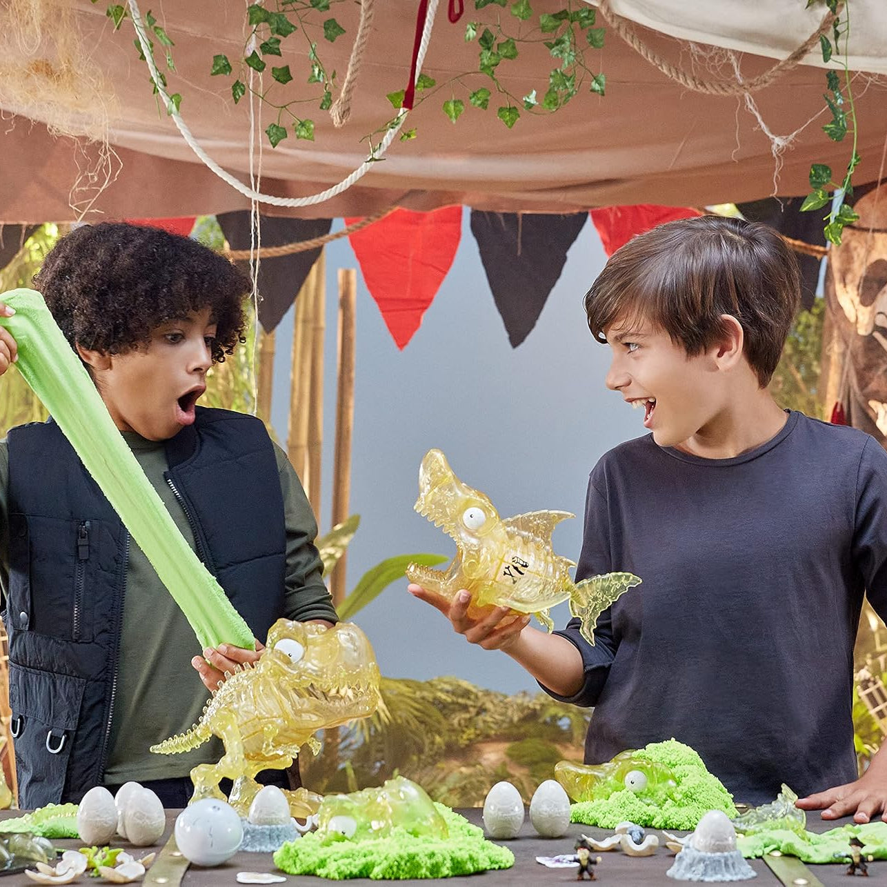 Zuru Smashers Dino Island - 28 Pieces Pirate Adventure Dino Toy for Kids 5+ with Sand, Slime & Over 30 Surprises