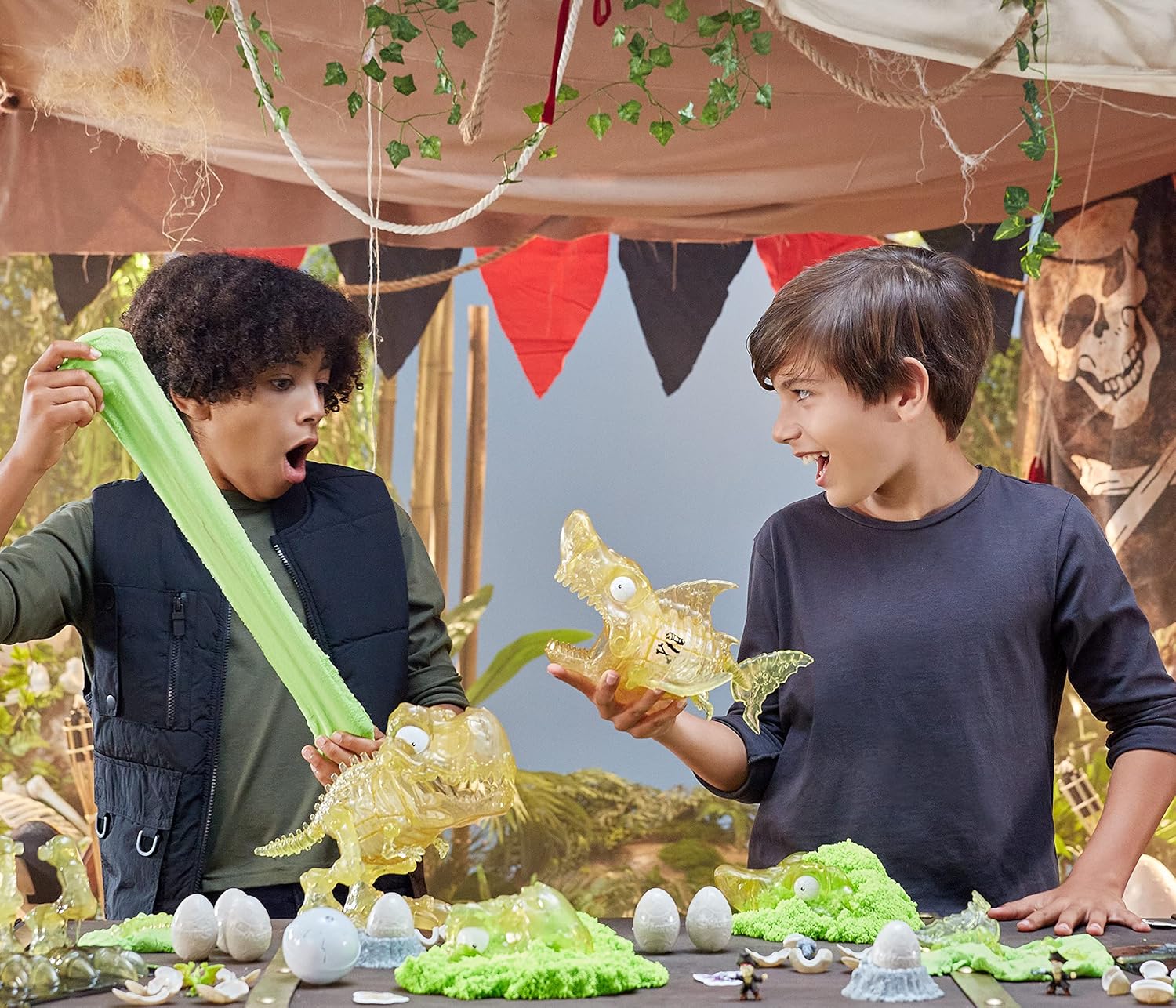 Zuru Smashers Dino Island - 28 Pieces Pirate Adventure Dino Toy for Kids 5+ with Sand, Slime & Over 30 Surprises