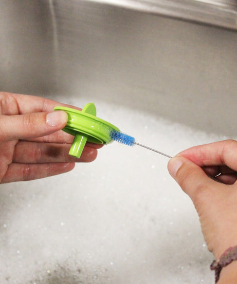 Dr. Brown's Natural Flow Cleaning Brushes - Essential Cleaning Set for Bottle Parts, Straws, and Sippy Spouts | BPA-Free | Pack of 4 Brushes