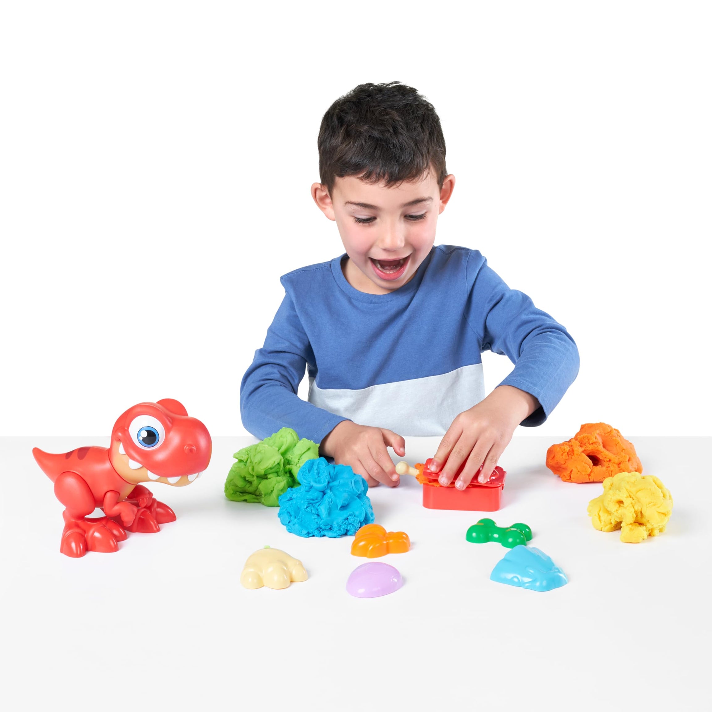 Zuru Smashers Junior Dino Dig Egg - Mold & Make a Dino World - Smash, Build & Learn - 25pc Toy Dough Set with 4 Colors (250g Each)