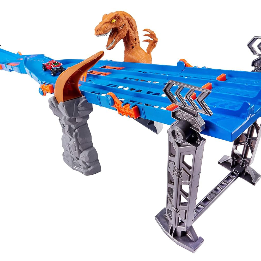 Zuru Metal Machines 4-Lane Raptor Attack Track Set with Hidden Ejectors and Exclusive Diecast Car, 1.2m/4ft Racing Track for Kids 4+ Years