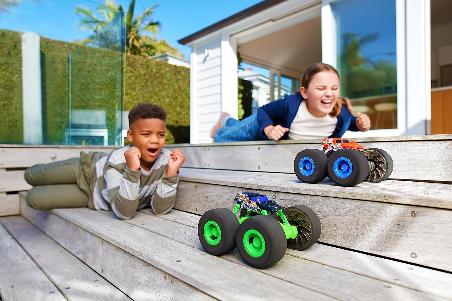 Zuru Metal Machines 6799 Over Drive Monster Truck 1:20 Scale - Battery Powered, All-Terrain, Water-Driving, Flips, 4WD, Toy for Boys and Girls | 1 piece Selected Randomly