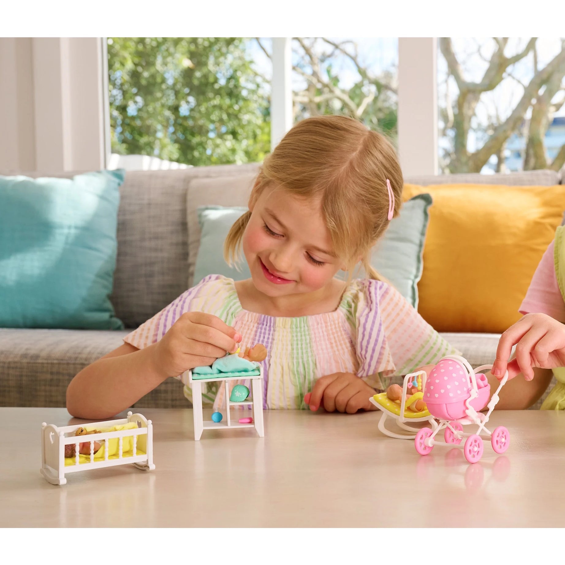 Zuru 5 Surprise My Mini Baby Series 1 | Mystery Capsule with 5 Surprises | Collectible Ultra-Realistic Miniature Baby Doll & Playset for Kids 3+