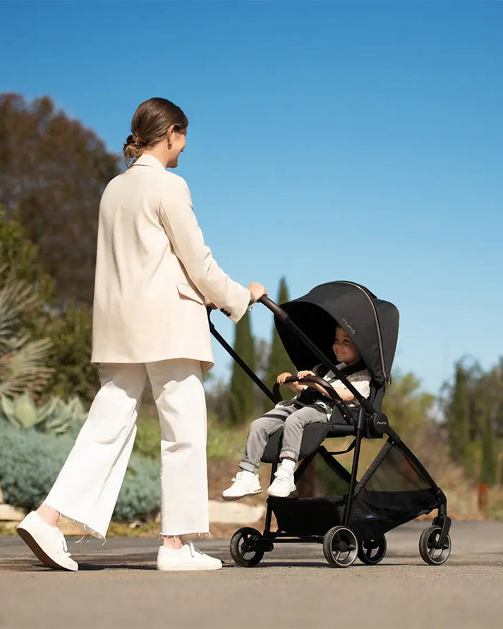 Nuna Ixxa Lightweight Compact Baby Stroller - Reversible Seat Pram for 0M+ (Up to 15kg) - Riveted Stylish and Versatile Stroller for Newborns and Toddlers