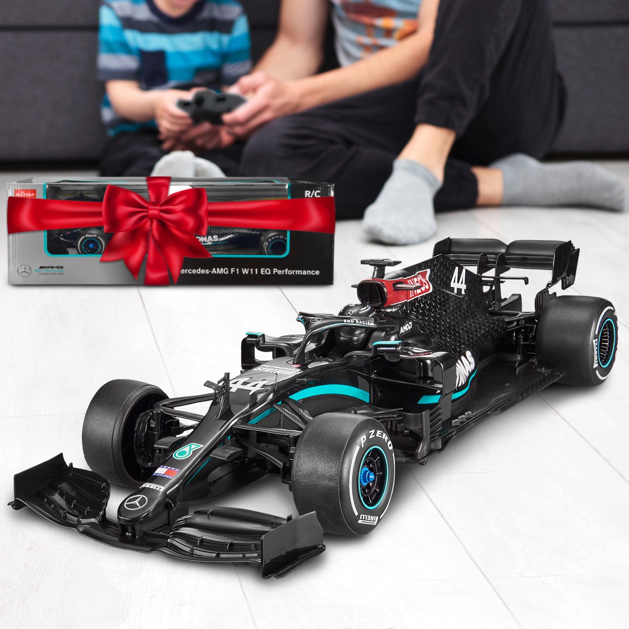 Rastar - Mercedes-AMG F1 W11 EQ Performance 1/12 Scale High-Speed Remote Control Car | Officially Licensed Formula 1 RC Racing Car with 2.4GHz Control & Realistic Detailing | AMG Petronas F1 Team Collectible Model