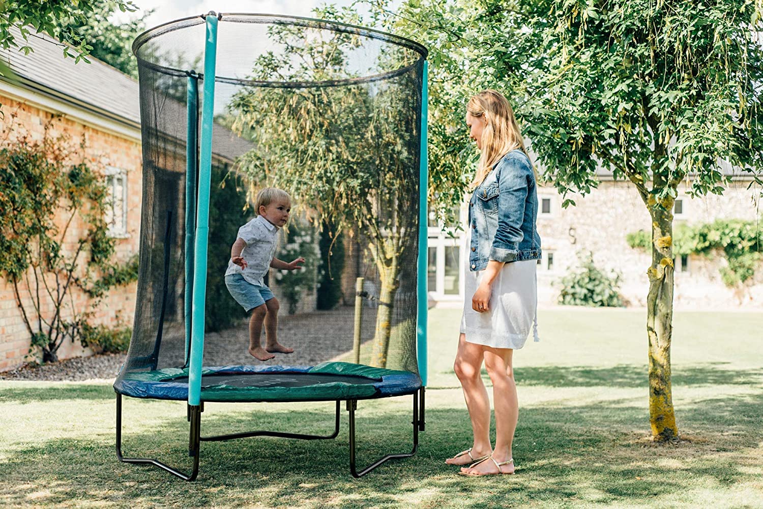 Plum 4ft Junior Trampoline with Enclosure – Safe Outdoor Trampoline for Kids Aged 3-6 Years | Galvanised Frame | Padded Safety Net | 30 Springs | Max User Weight 40kg