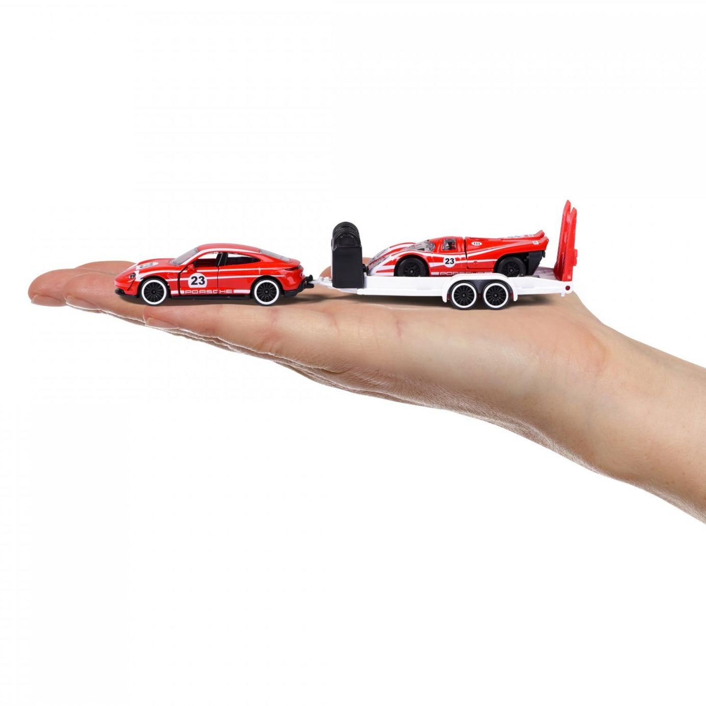 Majorette Porsche Race Trailer Set – Officially Licensed 1:64 Scale Die-Cast Toy Cars with Trailer | Porsche Cayenne, Panamera, Taycan with Matching Race Cars | Metal Body & Opening Parts | Ages 3+