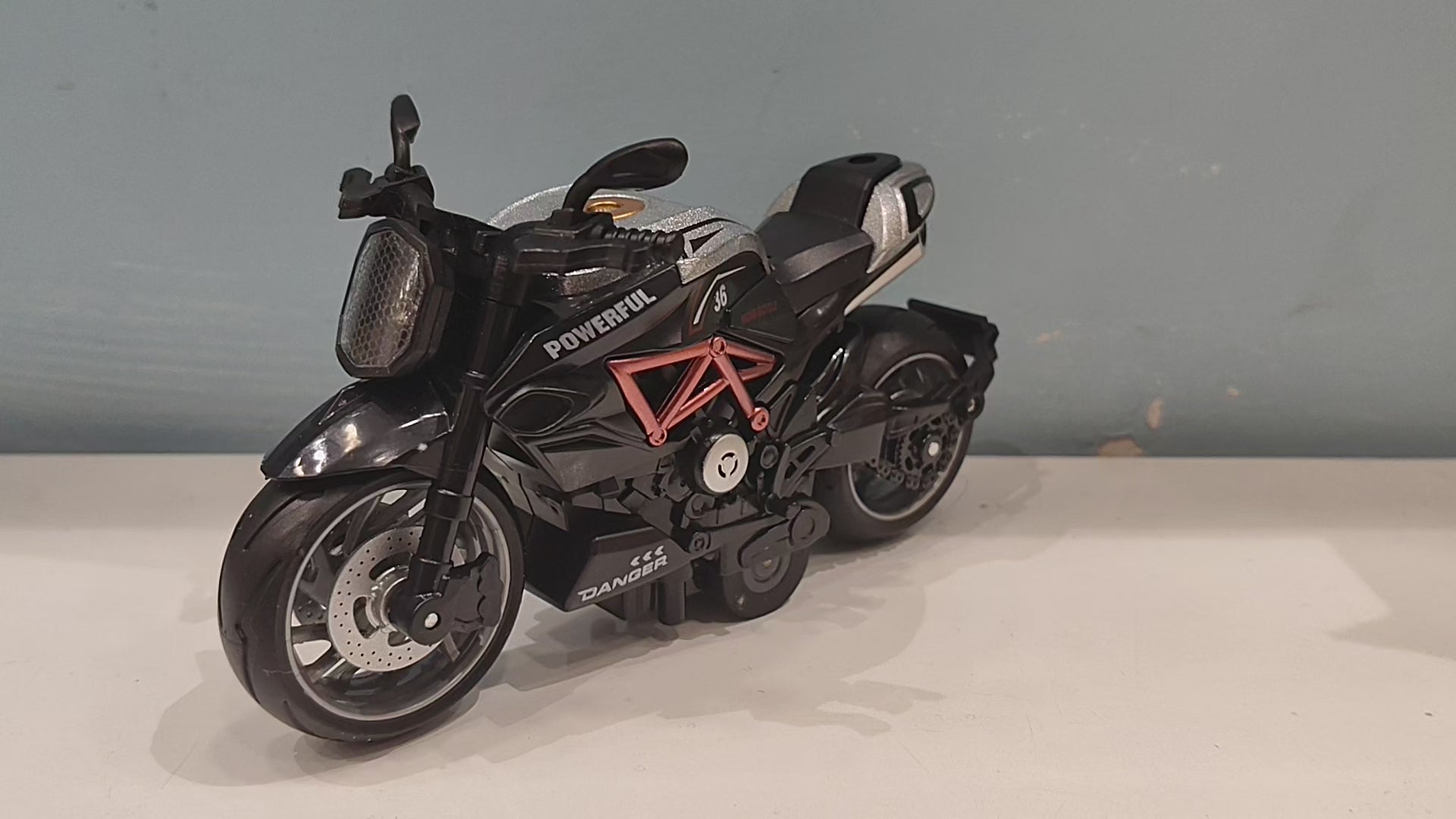 Alloy Motorcycle Simulation Model Vehicle - 1:12 Scale Ducati Diavel Look-Alike | Pull Back Toy for Kids 3+ Years