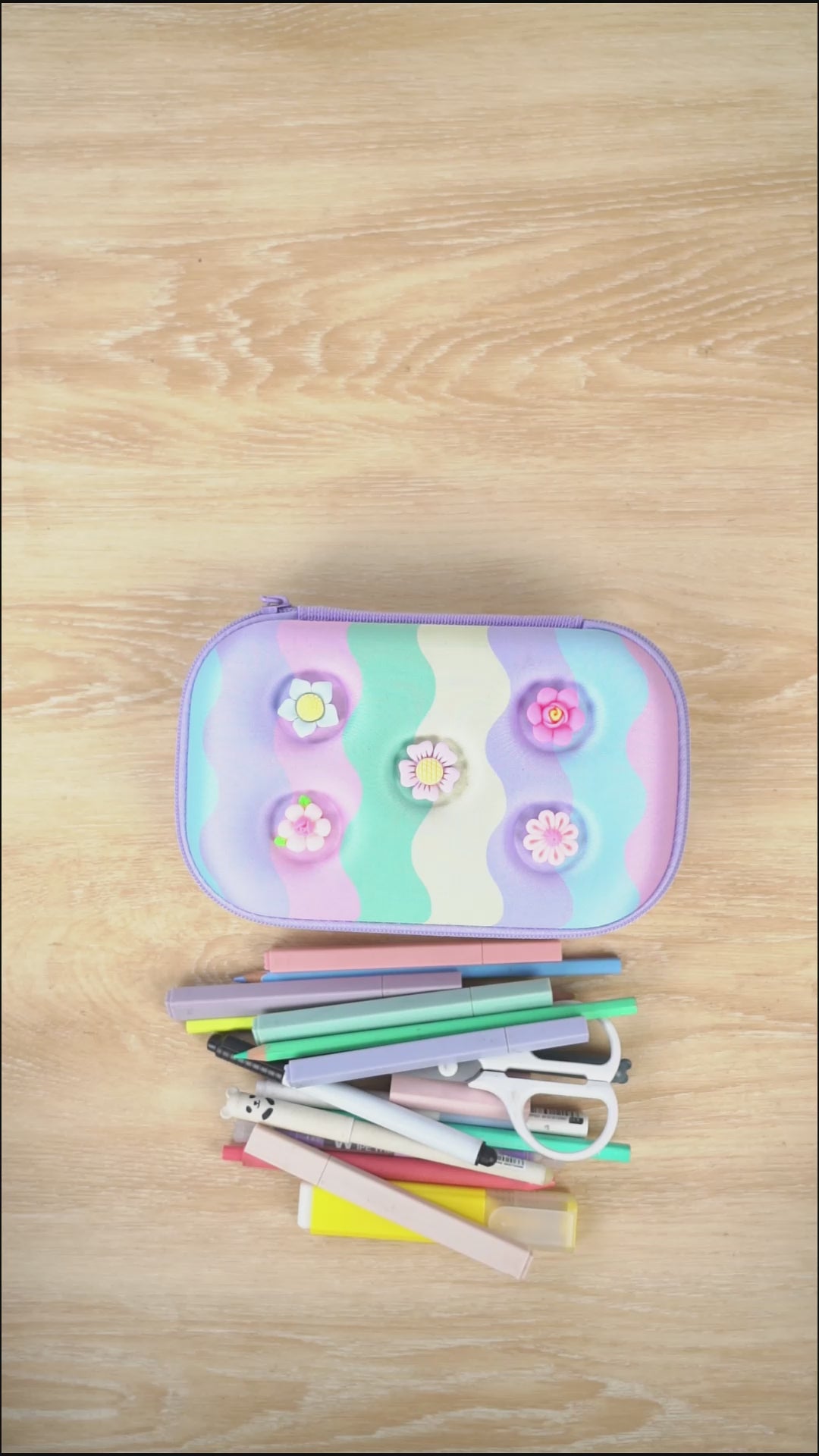 ZIPIT 3D Charms Hardtop Pencil Case for Kids – Molded Hard Shell Stationery Box with Tactile Rubber Charms, Large Capacity School Supplies Organizer for Boys & Girls (All-Star Sports & Pastel Flowers)