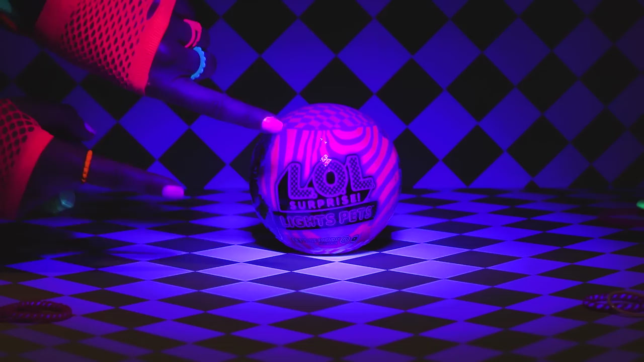 L.O.L. Surprise! Lights Pets with Real Hair & 9 Surprises Including Black Light Surprises - Collect All 12 Pets!