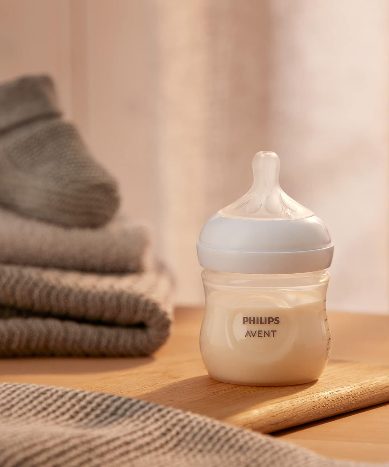 Philips Avent Natural Response Baby Bottle (0m+) 125ml Twin Pack | BPA-Free Anti-Colic Newborn Feeding Bottles | Mimics Breastfeeding Rhythm | No-Drip Teat Design (Set of 2) - MINIMEE KIDS