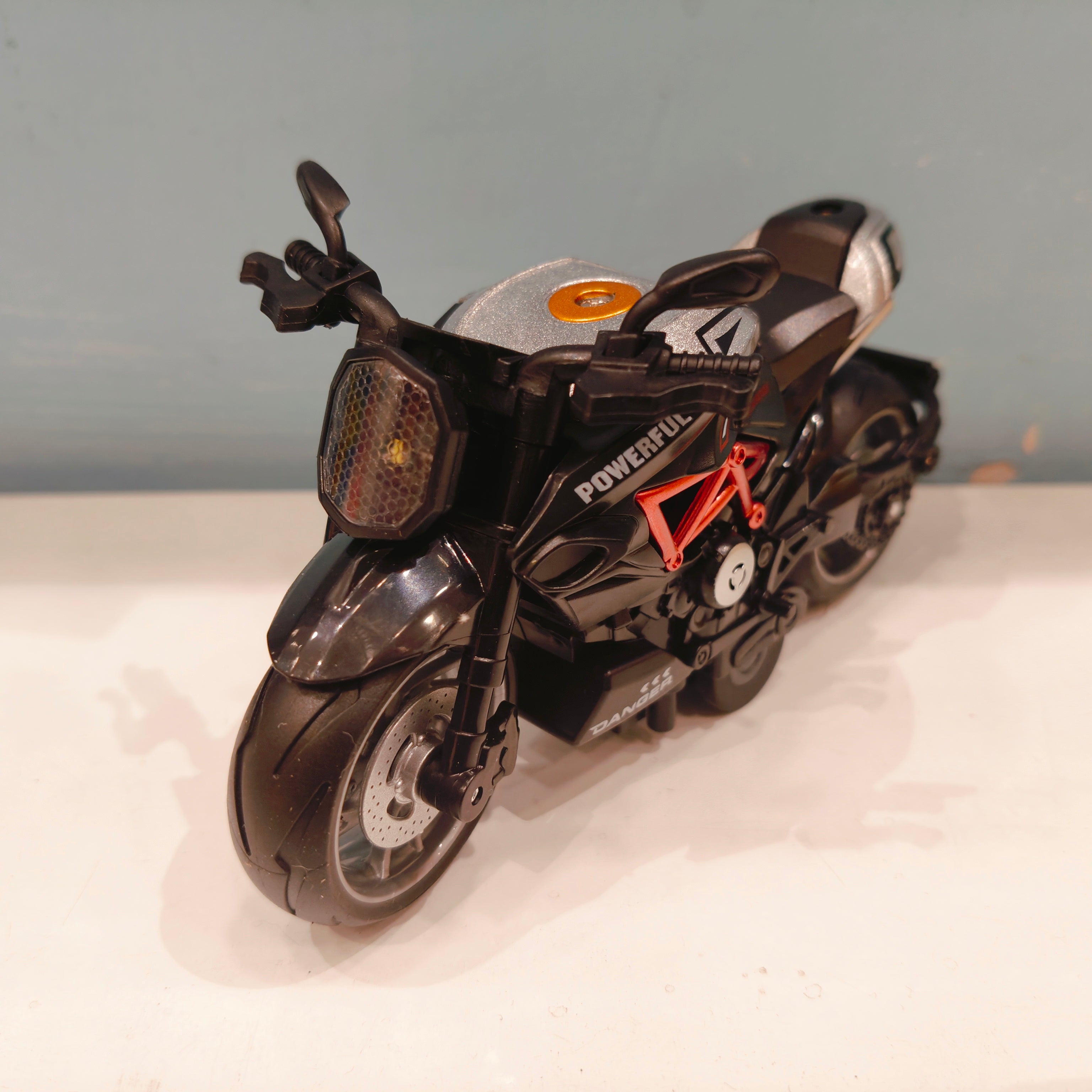 Alloy Motorcycle Simulation Model Vehicle - 1:12 Scale Ducati Diavel Look-Alike | Pull Back Toy for Kids 3+ Years