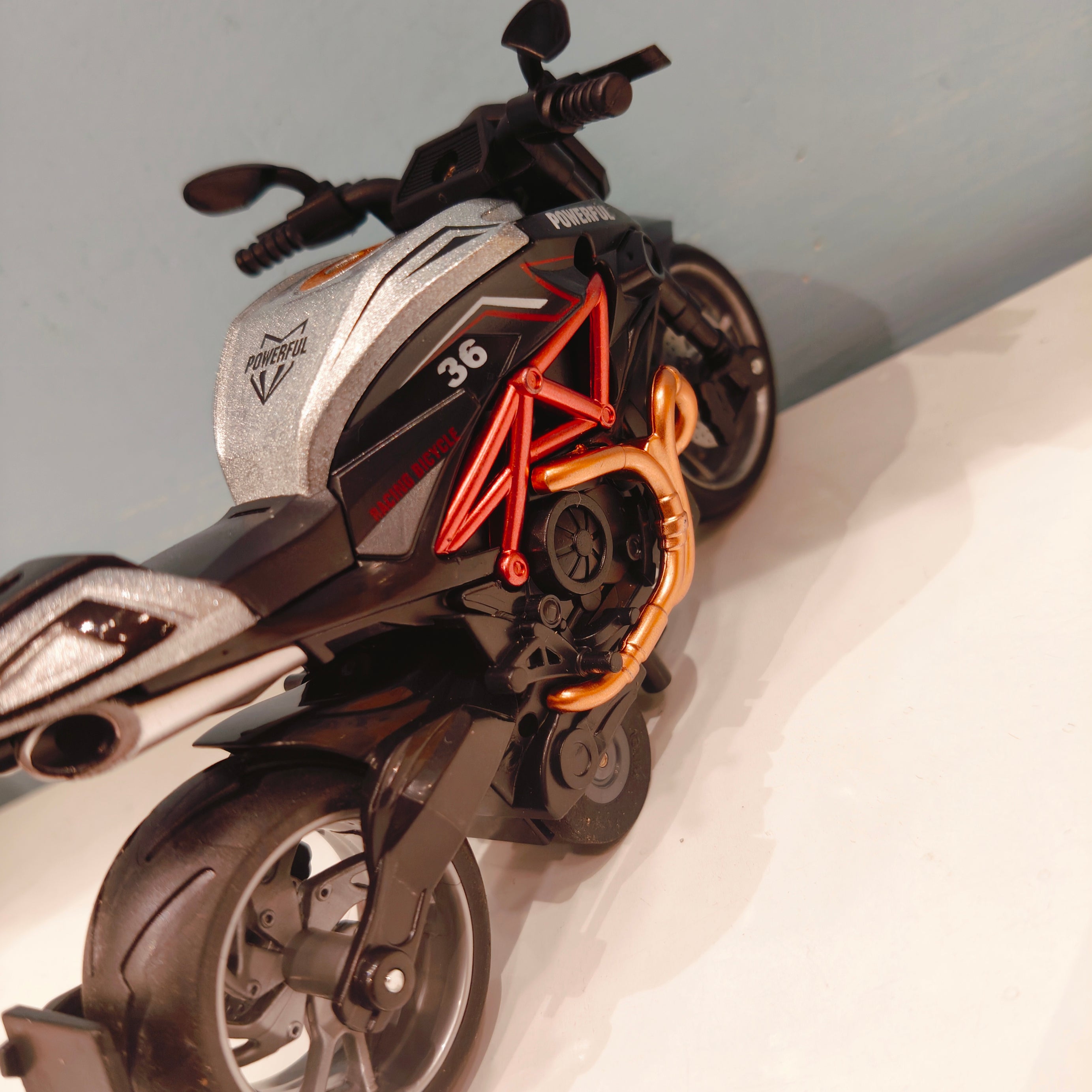 Alloy Motorcycle Simulation Model Vehicle - 1:12 Scale Ducati Diavel Look-Alike | Pull Back Toy for Kids 3+ Years