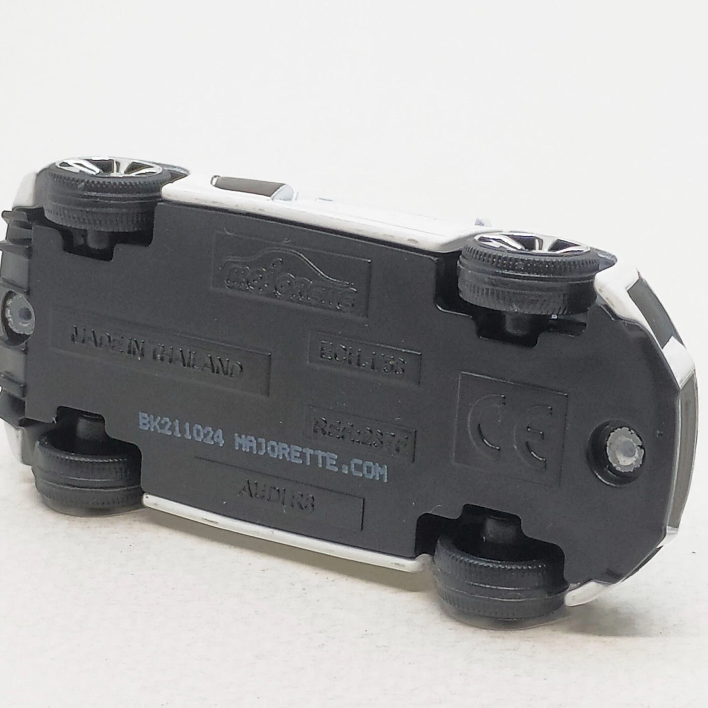 Majorette Street Cars Audi R8 | Officially Licensed White Die-Cast Metal Supercar, Realistic 1:64 Scale Model for Kids and Collectors Aged 3+