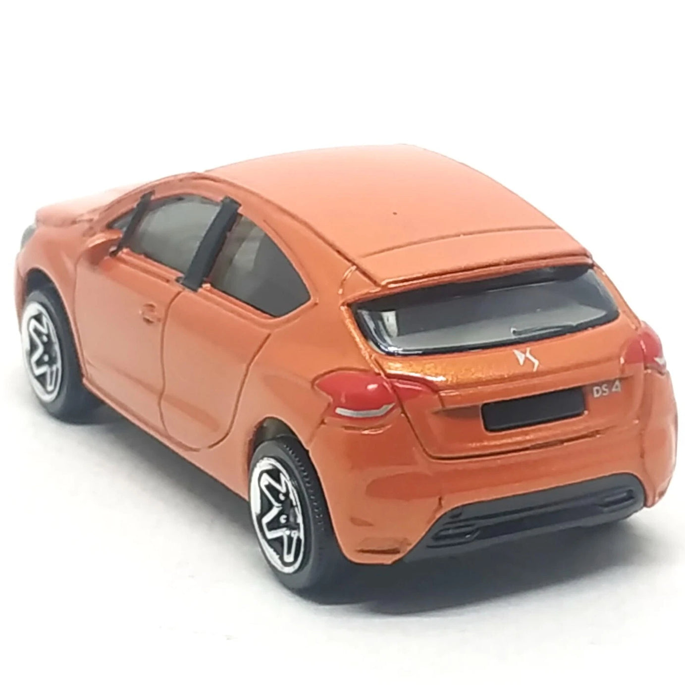 Majorette Street Cars DS 4 | Officially Licensed Brown Die-Cast Metal Toy Car, Realistic 1:64 Scale Premium Hatchback Model for Kids and Collectors Aged 3+
