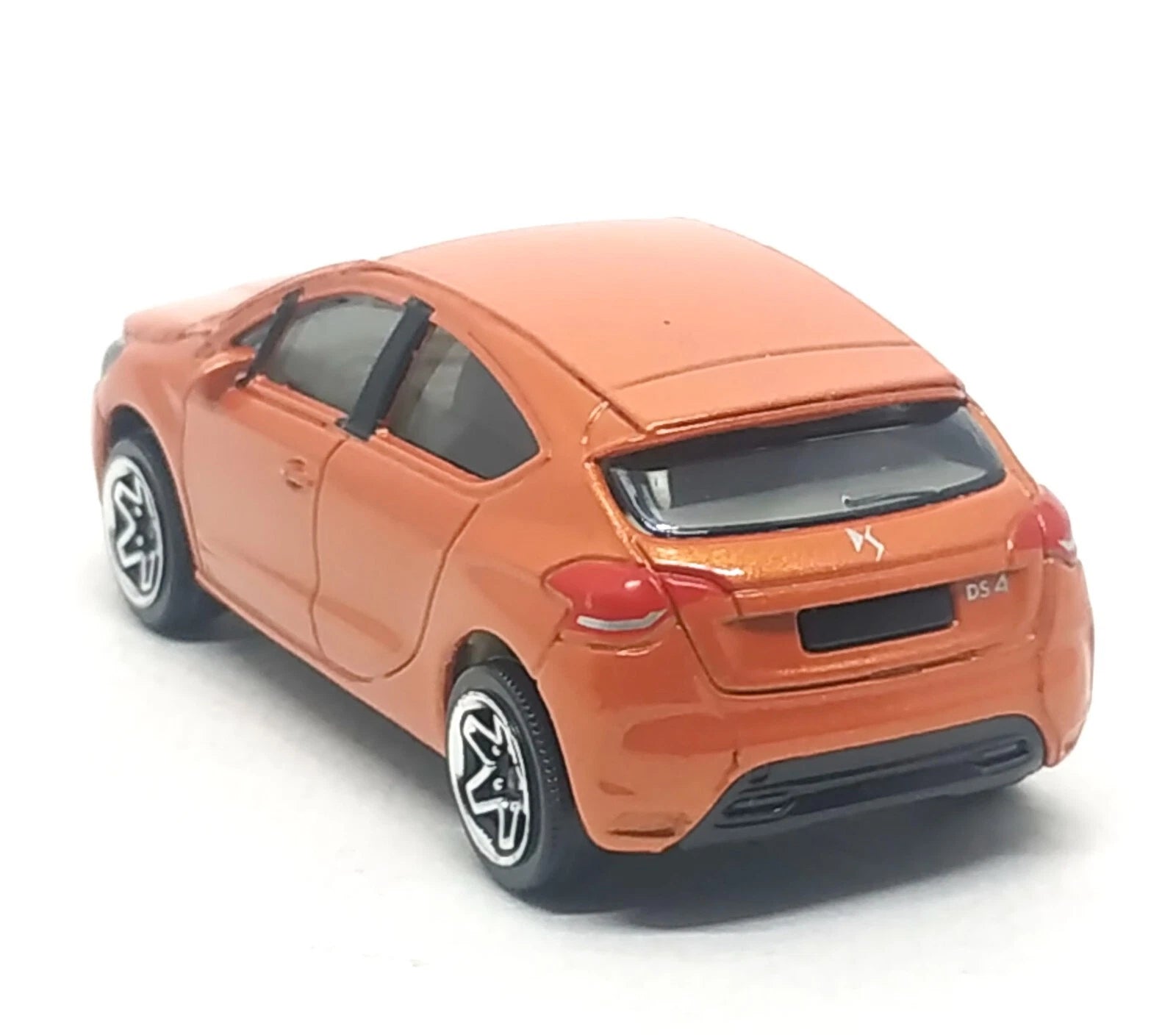 Majorette Street Cars DS 4 | Officially Licensed Brown Die-Cast Metal Toy Car, Realistic 1:64 Scale Premium Hatchback Model for Kids and Collectors Aged 3+