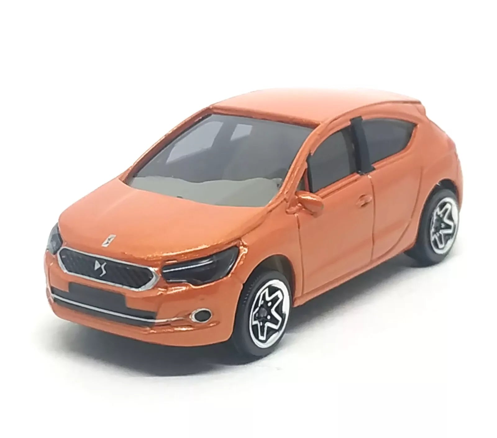 Majorette Street Cars DS 4 | Officially Licensed Brown Die-Cast Metal Toy Car, Realistic 1:64 Scale Premium Hatchback Model for Kids and Collectors Aged 3+