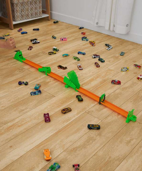 Hot Wheels Track Builder Toxic Super Jump Track Set – Includes 1 Hot Wheels Vehicle – For Kids 4+ Years
